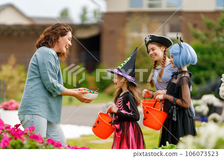 people celebrating Halloween people celebrating Halloween 106073523