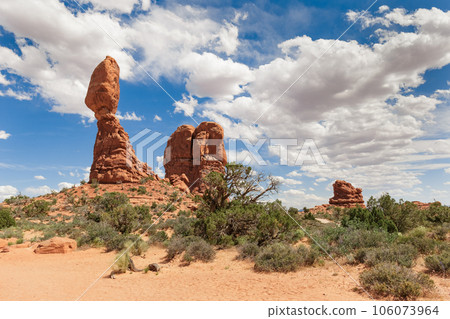Balanced Rock in Arches National Park in Utah 106073964