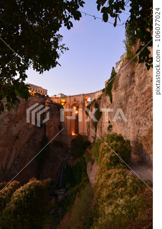 Ronda at dusk 106077024