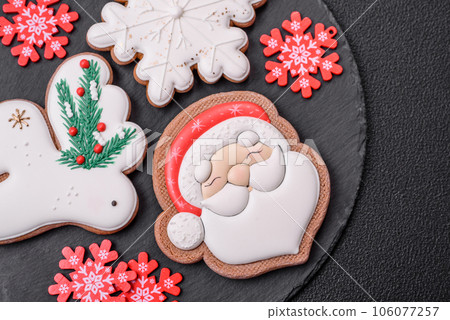 Delicious gingerbread cookies with honey, ginger and cinnamon 106077257