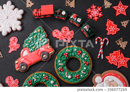 Delicious gingerbread cookies with honey, ginger and cinnamon 106077269