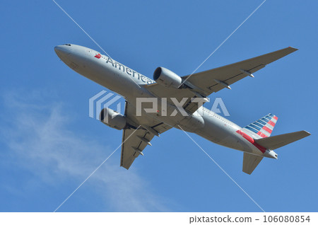 american airlines 777 takeoff climb 106080854