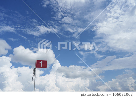 Natsuzora and the first flag of the park golf course 106081062