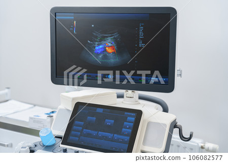 Medical ultrasound diagnostic machine is ready for work in modern hospital 106082577