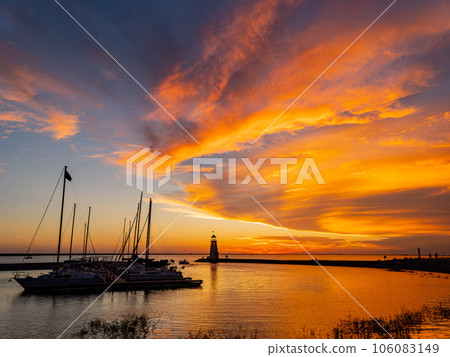 Beautiful sunset landscape of Lake Hefner Beautiful sunset landscape of Lake Hefner 106083149