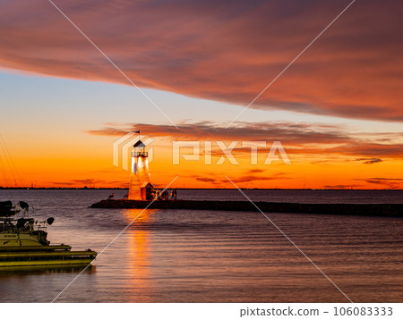 Beautiful sunset landscape of Lake Hefner 106083333