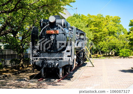 A D51 steam locomotive preserved in front of Matto Station on the Hokuriku Main Line with a clear blue sky|Hakusan City, Ishikawa Prefecture A D51 steam locomotive preserved in front of Matto Station on the Hokuriku Main Line with a clear blue sky|Hakusan City, Ishikawa Prefecture 106087327