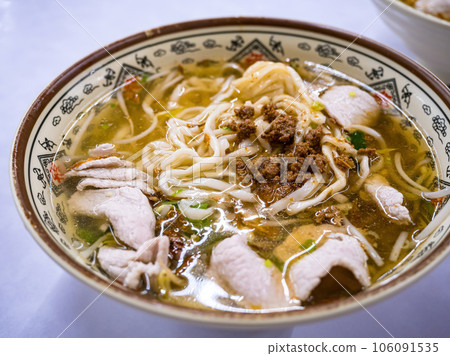 noodles soup with seafood and pork 106091535