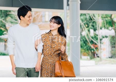 Dating couple (husband and wife) Dating couple (husband and wife) 106091574