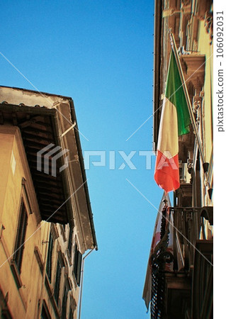 意大利國旗在風中飄揚 106092031
