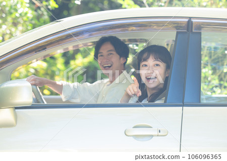 A couple enjoying drive A couple enjoying drive 106096365