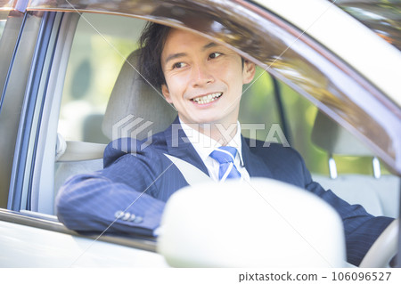 駕駛汽車的商人 106096527