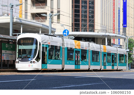 [廣島電鐵]5100型～Green mover max～（幹線：八丁堀電車站） 106098150