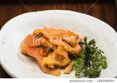 black mill sashimi 106099694