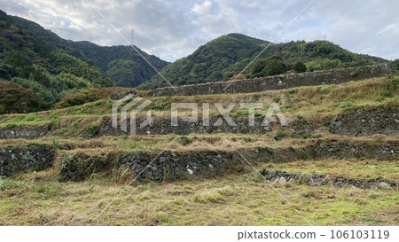 靜岡市的古蹟:小島陣屋遺址的三層曲線 靜岡市的古蹟:小島陣屋遺址的三層曲線 106103119