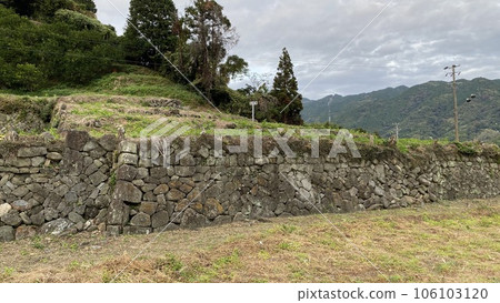 靜岡市的古蹟，小島陣屋遺址的石牆 106103120