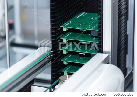 machine tool for PCB production on the conveyor of automatic production line 106103195