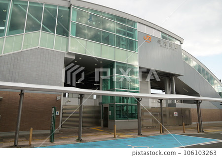 Abekawa Station on the Tokaido Main Line 106103263