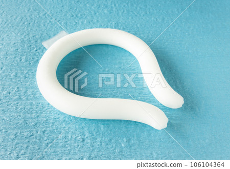 使用頸部冷卻器冷卻物品以防止中暑 106104364