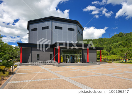 安土城天守信長宅邸外觀（滋賀縣近江八幡市安土町） 106106247