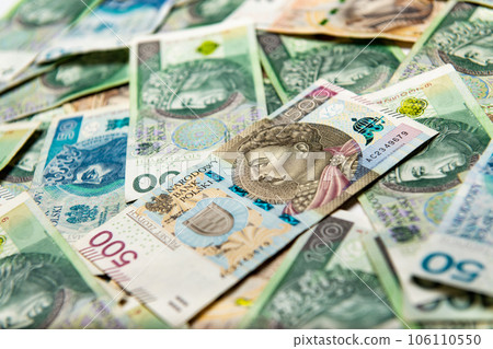 polish paper money or banknotes 106110550