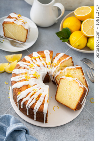 Lemon pound cake with powder sugar glaze Lemon pound cake with powder sugar glaze 106112717