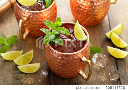 Traditional Moscow Mule in classic copper mugs 106113328