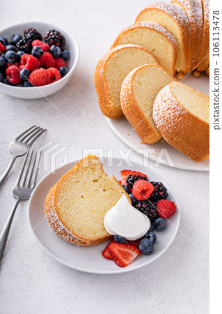 Pound cake, traditional vanilla or sour cream flavor Pound cake, traditional vanilla or sour cream flavor 106113478