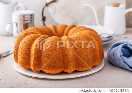 Traditional vanilla or sour cream bundt pound cake Traditional vanilla or sour cream bundt pound cake 106113483