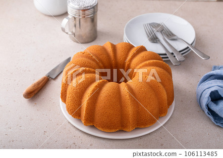 Traditional vanilla or sour cream bundt pound cake Traditional vanilla or sour cream bundt pound cake 106113485