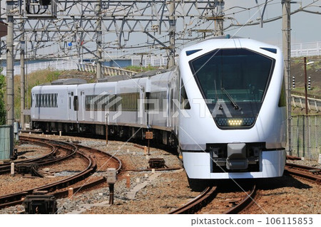 [Tobu] Series N100 "Spacia X" (Tobu Skytree Line: Kanegafuchi Station) 106115853