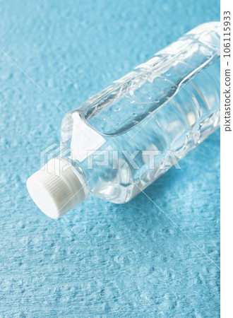 Bottled water Drinking water Mineral water Bottled water Drinking water Mineral water 106115933
