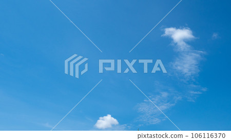 Clouds floating in the blue sky 106116370