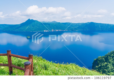 （北海道）從摩週湖第三展望台看到的摩週湖 106119797