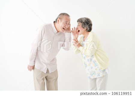 患有聽力損失的年長夫婦 106119951