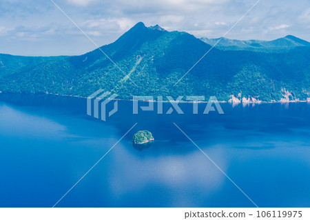 (Hokkaido) Lake Mashu, Kamuishu Island and Mt. Mashu viewed from Lake Mashu No. 3 Observatory 106119975