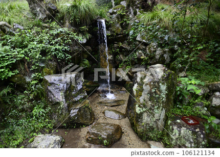 Hiyoshi Taisha Nishimoto Falls 106121134