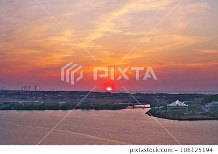 [從出雲山展望台出發的東鄉湖（晚上）] 鳥取縣湯利浜町宮內 106125194