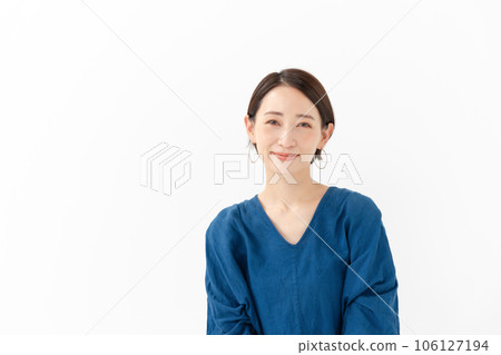 Smiling woman portrait Smiling woman portrait 106127194