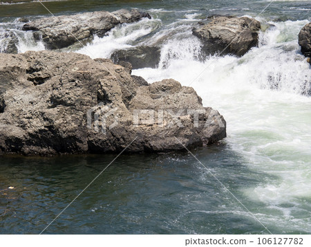 Toryu-nada (Kato City, Hyogo Prefecture) in summer (August). A scenic spot in the midstream of the Kako River. Toryu-nada (Kato City, Hyogo Prefecture) in summer (August). A scenic spot in the midstream of the Kako River. 106127782