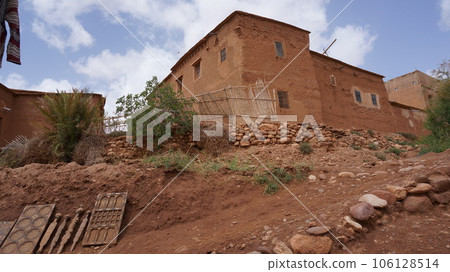 Ait-Ben-Haddou Village on the opposite bank [Morocco] 106128514