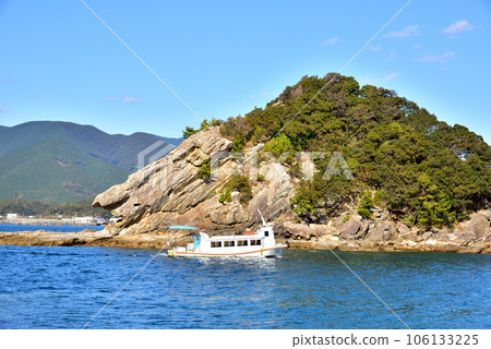 Minokoshi Minokoshi Coast Shishiiwa Natural Formations Tosashimizu City, Kochi Prefecture Minokoshi Minokoshi Coast Shishiiwa Natural Formations Tosashimizu City, Kochi Prefecture 106133225