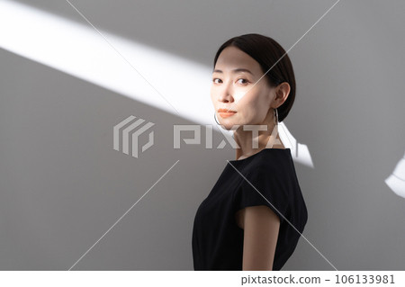 cool beauty light 106133981