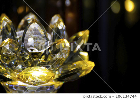 晶瑩剔透的蓮花水晶燈 106134744