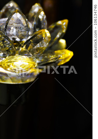 晶瑩剔透的蓮花水晶燈 106134746