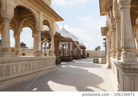 Dev Kund Sagar,  a historic water tank in Bikaner, Rajasthan, known for its intricate carvings and scenic beauty. 106136671