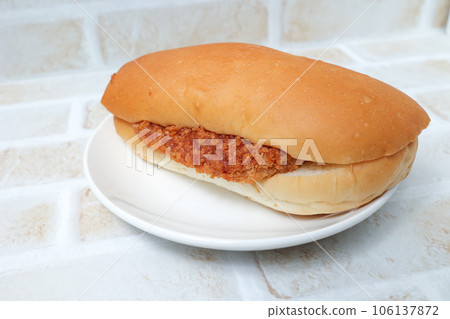 Bread, mince cutlet, bread, food, food, mince cutlet bread, breakfast, light meal, fried food, western food, cafe, meal Bread, mince cutlet, bread, food, food, mince cutlet bread, breakfast, light meal, fried food, western food, cafe, meal 106137872