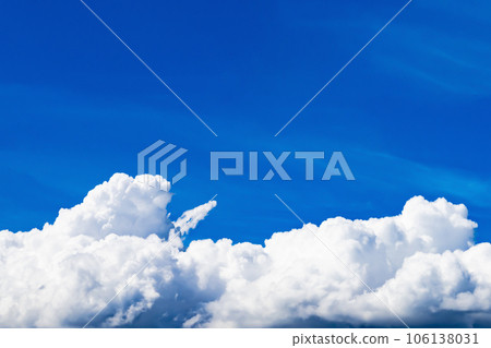 夏天藍天和積雨雲 106138031