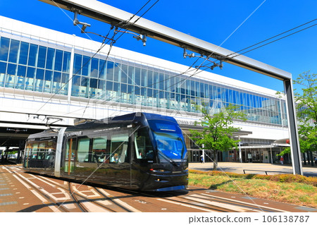 [Toyama Prefecture] Sunny JR Toyama Station (Toyama Tramway Line) 106138787