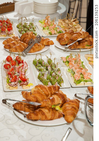 buffet buffet 106139253